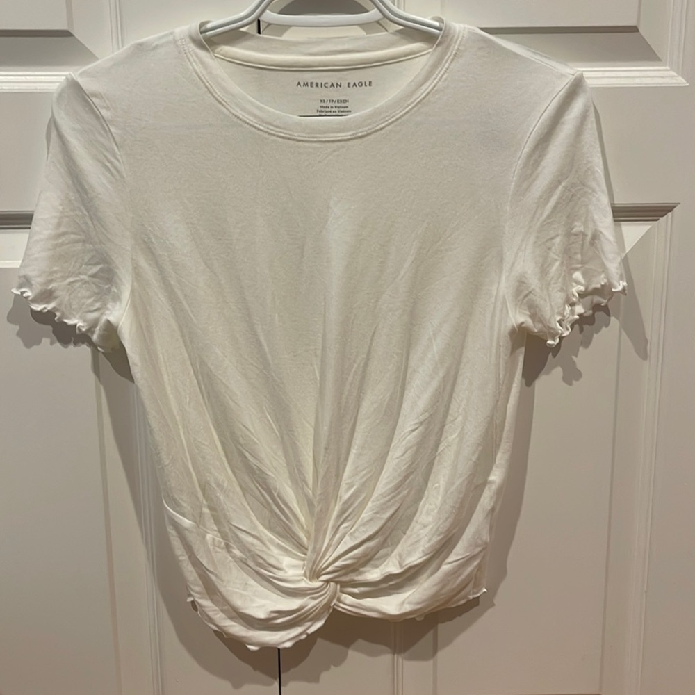 american eagle t-shirt